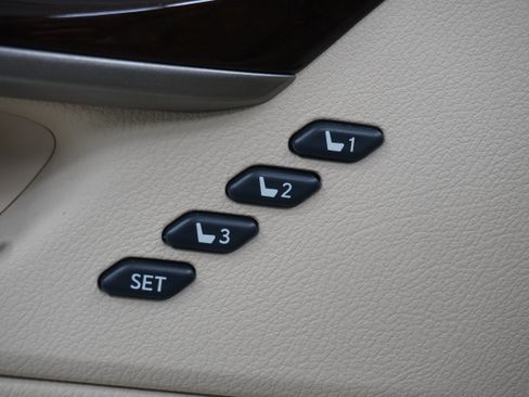 Used 2013 Lexus ES 350 w/ Luxury Pkg FWD image 15