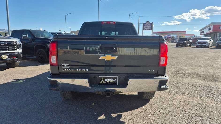 Used 2018 Chevrolet Silverado 1500 LTZ w/ LTZ Plus Package AWD/4WD image 4