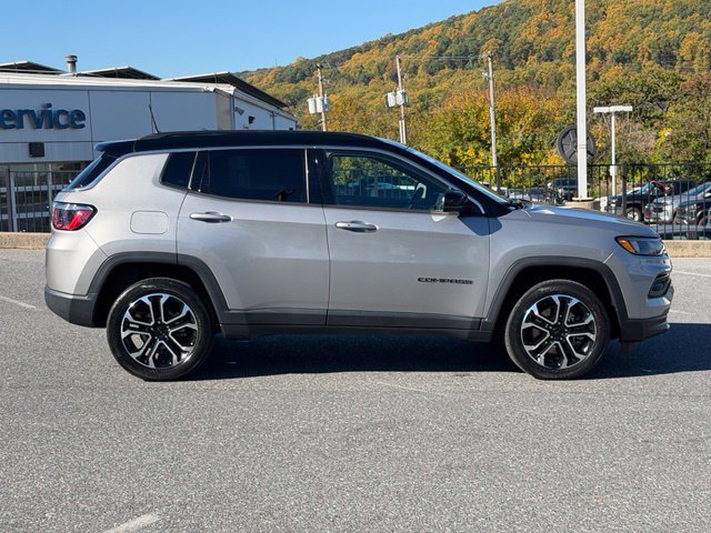 Used 2023 Jeep Compass Limited AWD/4WD image 13