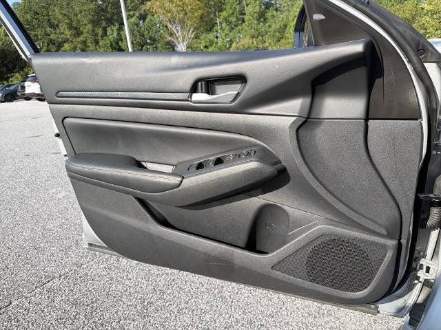 Certified 2025 Nissan Altima 2.5 SV w/ SV Premium Package FWD image 14