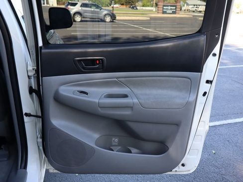Used 2010 Toyota Tacoma 4x4 Double Cab image 25