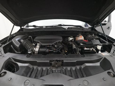 Used 2020 Chevrolet Blazer LT w/ Sound & Technology Package image 3