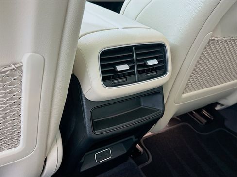 Certified 2025 Mercedes-Benz GLE 350 4MATIC image 29