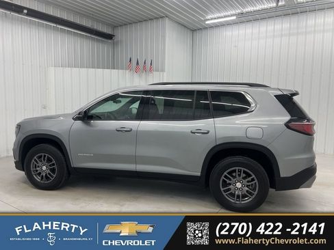 Used 2025 GMC Acadia Elevation image 5