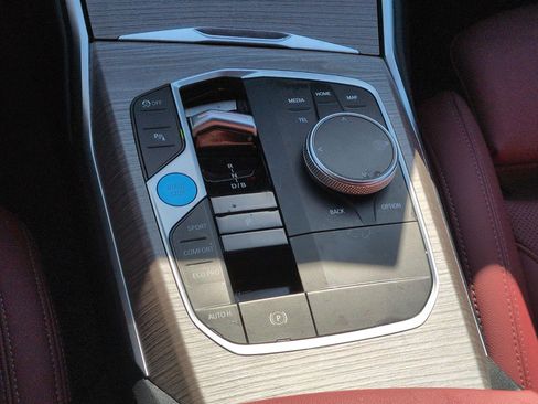 Used 2025 BMW i4 eDrive40 w/ Premium Package RWD image 25