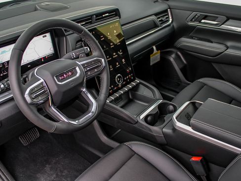 New 2027 GMC Terrain Elevation w/ Elevation Premium Package AWD/4WD image 16
