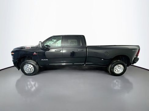 New 2026 RAM 3500 Big Horn AWD/4WD image 4
