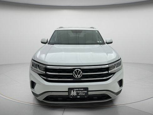 Used 2023 Volkswagen Atlas Cross Sport SE AWD/4WD image 2