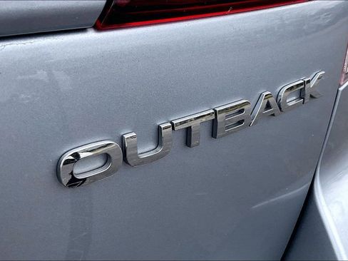 Used 2013 Subaru Outback 2.5i Premium AWD/4WD image 9