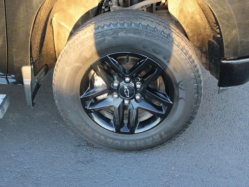 Used 2024 Chevrolet Silverado 1500 Custom Trail Boss AWD/4WD image 24