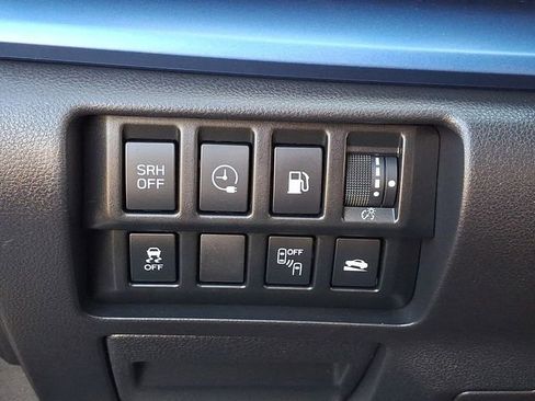 Used 2023 Subaru Crosstrek Hybrid w/ Moonroof Package w/Navigation AWD/4WD image 28