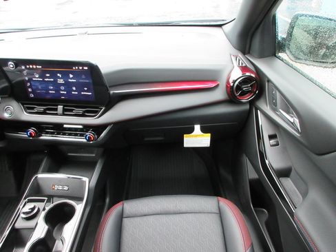 New 2026 Chevrolet Equinox RS w/ Convenience Package III FWD image 17