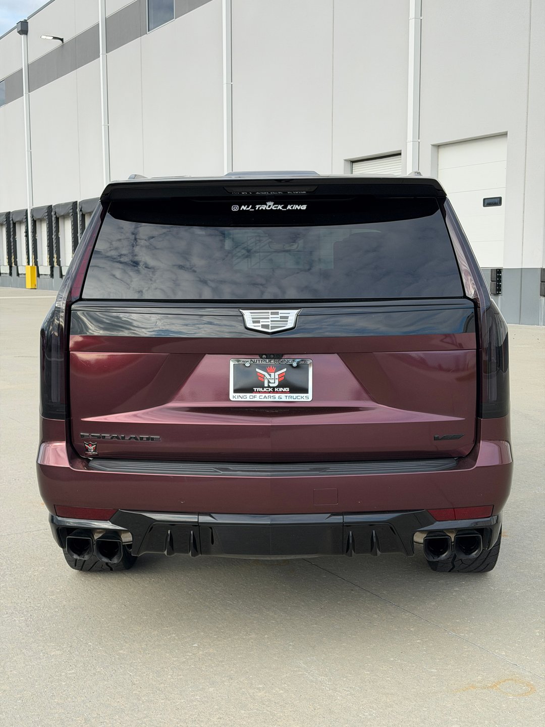 Used 2023 Cadillac Escalade V w/ LPO, ONYX Package AWD/4WD image 13