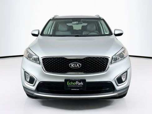 Used 2016 Kia Sorento EX w/ EX Premium Package FWD image 2