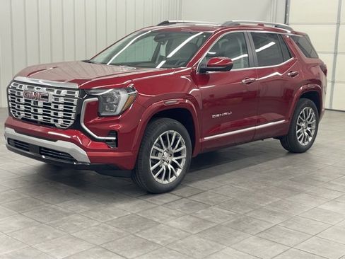 New 2026 GMC Terrain Denali w/ LPO, Floor Liner Package image 4