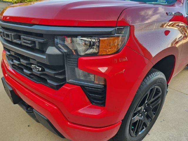 Used 2022 Chevrolet Silverado 1500 Custom AWD/4WD image 8
