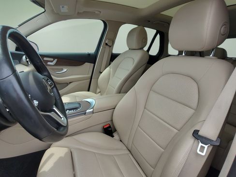 Used 2021 Mercedes-Benz GLC 300 4MATIC image 28
