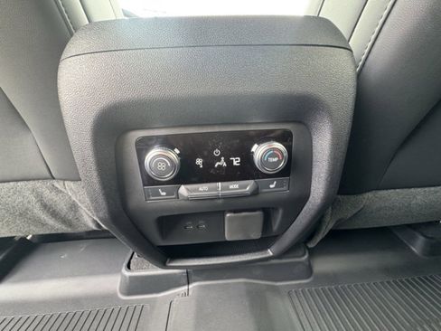 New 2025 GMC Acadia AT4 w/ Luxury Package AWD/4WD image 19