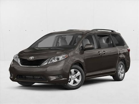 Used 2017 Toyota Sienna LE FWD image 1