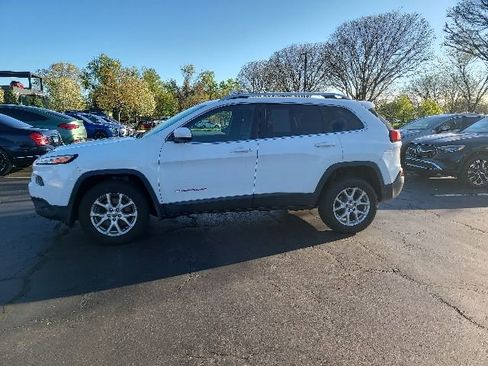 Used 2014 Jeep Cherokee Latitude w/ Cold Weather Group AWD/4WD image 2
