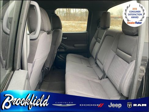 Used 2023 Nissan Frontier SV w/ Midnight Edition Package image 18