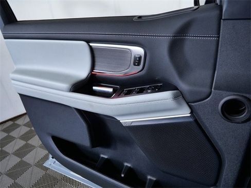 Certified 2025 Ford Expedition Platinum w/ Driver's Package image 26