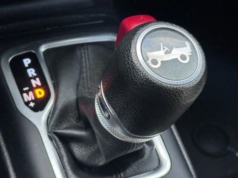 Used 2018 Jeep Wrangler Unlimited Sport S image 12