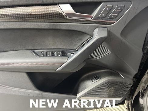 Used 2024 Audi SQ5 Premium Plus image 8