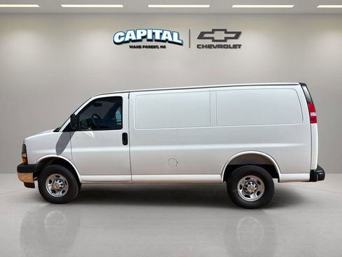 New 2026 Chevrolet Express 3500 w/ Driver Convenience Package RWD image 10