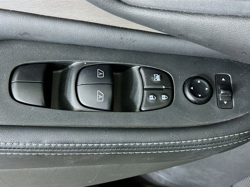 Used 2024 Nissan Murano SV w/ SV Midnight Edition Package image 15