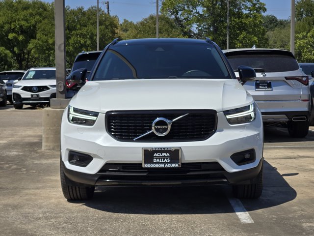 Used 2021 Volvo XC40 T5 R-Design w/ Advanced Package AWD/4WD image 3