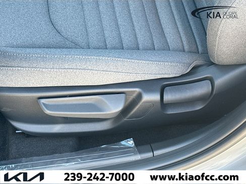 New 2025 Kia K4 EX FWD image 37