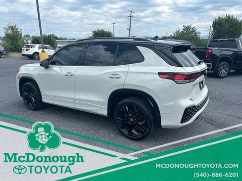 Used 2025 Volkswagen Tiguan SE R-Line AWD/4WD image 2