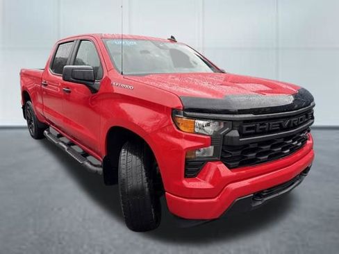 Used 2023 Chevrolet Silverado 1500 Custom image 5