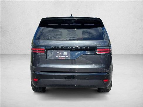 Used 2025 Land Rover Discovery Dynamic SE AWD/4WD image 6
