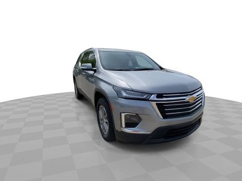 Used 2024 Chevrolet Traverse LT FWD image 4