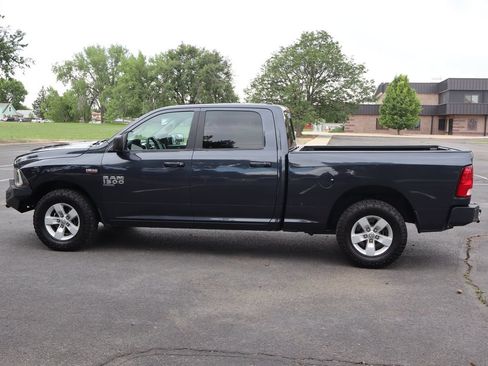 Used 2020 RAM 1500 Classic SLT RWD image 9