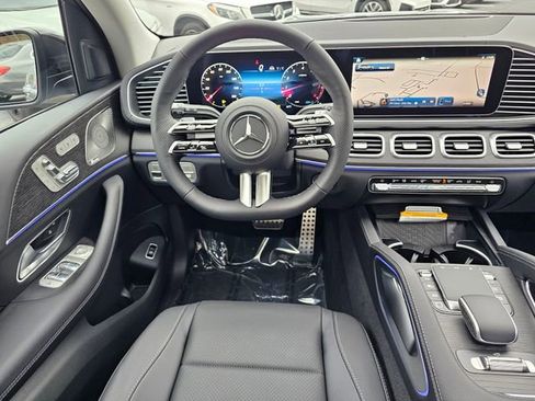 New 2026 Mercedes-Benz GLS 450 4MATIC image 33