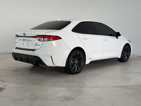 Used 2024 Toyota Corolla SE AWD/4WD image 9