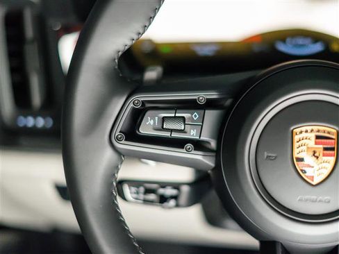 New 2026 Porsche Cayenne Coupe image 17