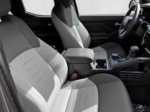 Used 2025 Toyota Tacoma TRD Sport image 19