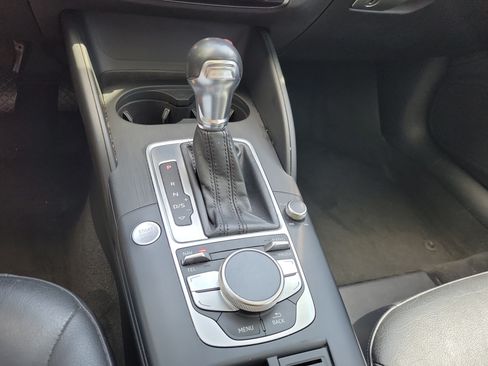Used 2016 Audi A3 e-tron Premium Plus w/ Premium Plus Package FWD image 29