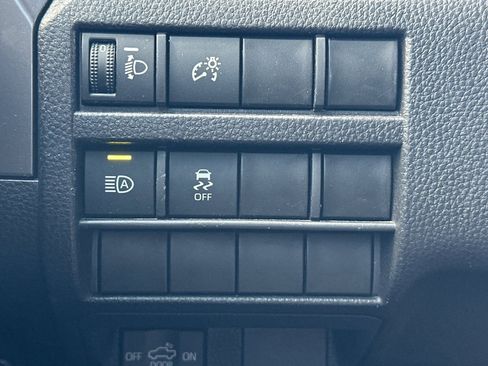 Used 2025 Toyota Tacoma SR5 RWD image 41