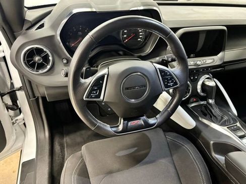 Used 2022 Chevrolet Camaro SS RWD image 15