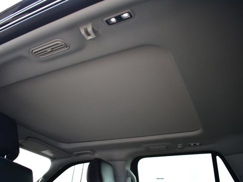 Used 2025 Ford Expedition Platinum AWD/4WD image 26