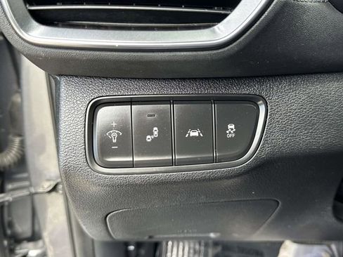 Used 2019 Hyundai Santa Fe SEL FWD image 13