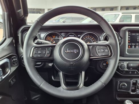 Used 2023 Jeep Wrangler Unlimited Sport AWD/4WD image 15