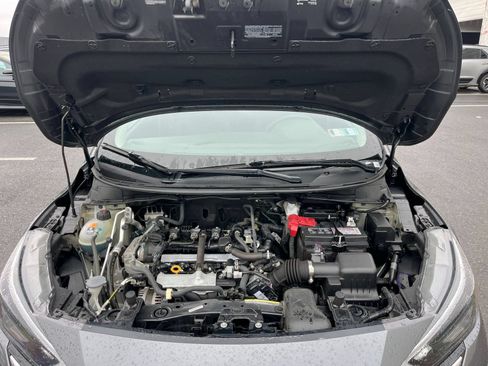 Used 2025 Nissan Versa SV FWD image 30