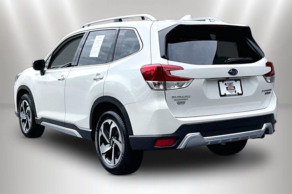 Used 2023 Subaru Forester Touring AWD/4WD image 4