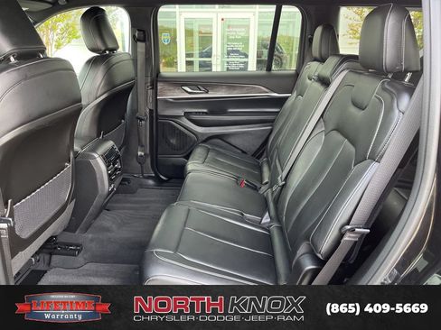 Used 2025 Jeep Grand Cherokee L Limited AWD/4WD image 15